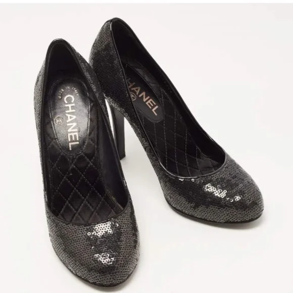 Chanel Black Sequin Sparkle CC Pumps | 38 - Picture 16 of 16